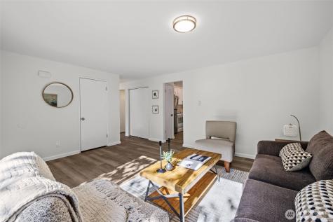936 210th Avenue NE Sammamish WA 98074