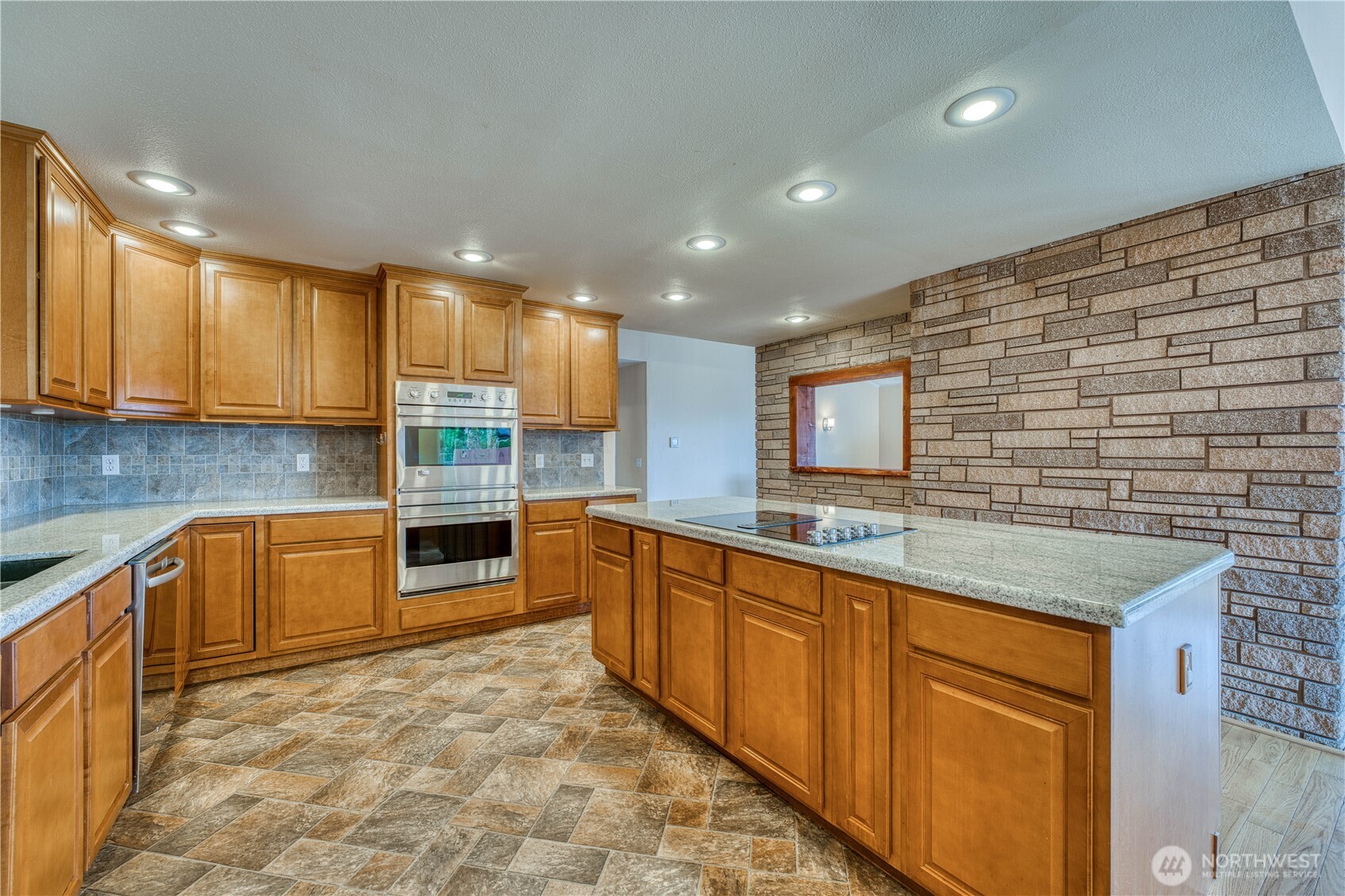 19656 Patriot Lane NW Poulsbo WA 98370