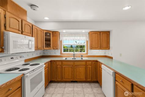 1620 Prospect Street Raymond WA 98577