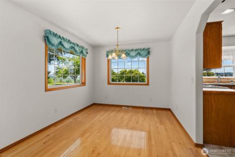 1620 Prospect Street Raymond WA 98577