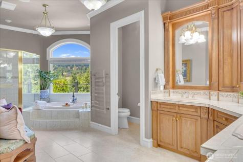 22410 Mcmurray Shore Drive Mount Vernon WA 98274