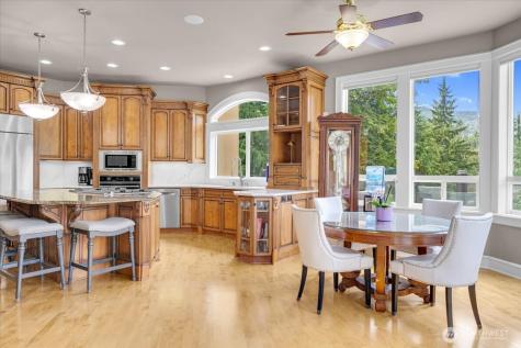 22410 Mcmurray Shore Drive Mount Vernon WA 98274