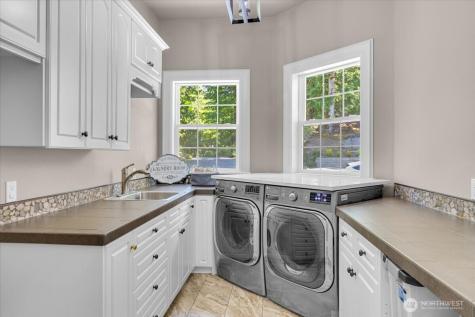 22410 Mcmurray Shore Drive Mount Vernon WA 98274