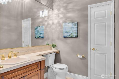 22410 Mcmurray Shore Drive Mount Vernon WA 98274