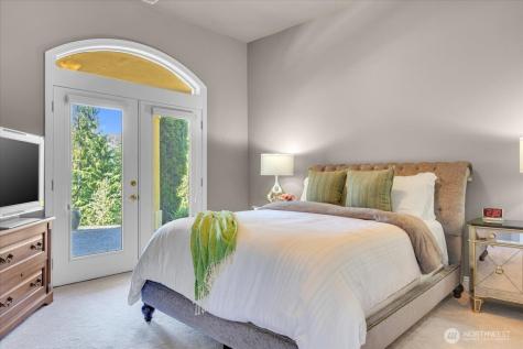 22410 Mcmurray Shore Drive Mount Vernon WA 98274