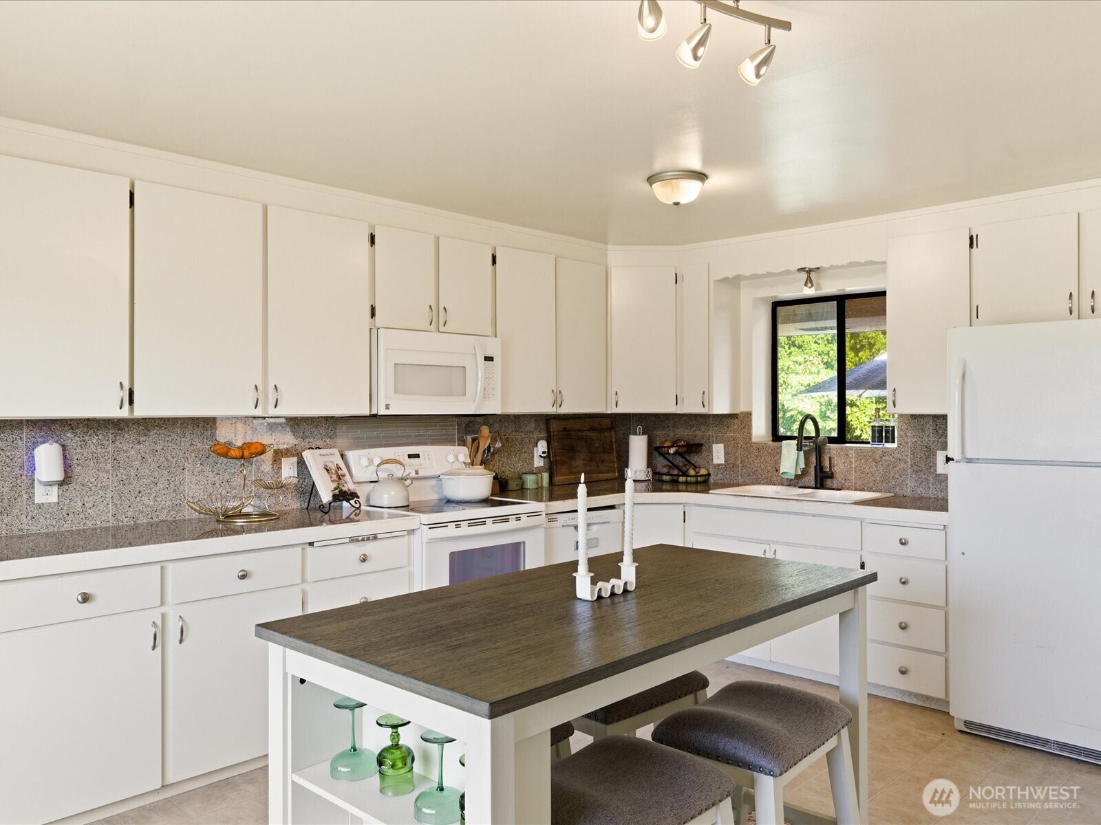 1417 Maple Street Sumner WA 98390