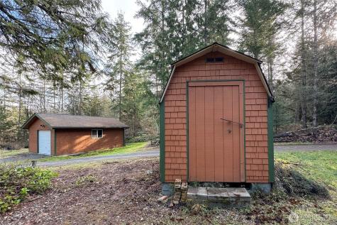 131 Robinson Road Port Angeles WA 98362