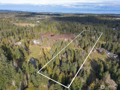 131 Robinson Road Port Angeles WA 98362