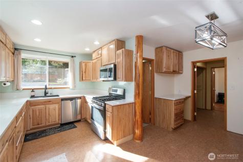 131 Robinson Road Port Angeles WA 98362