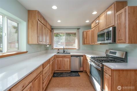 131 Robinson Road Port Angeles WA 98362