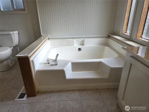 1121 244th Street SW Bothell WA 98021