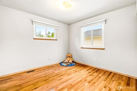 7116 NE 168th Street Kenmore WA 98028