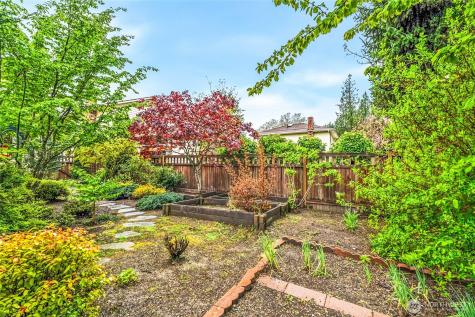 7116 NE 168th Street Kenmore WA 98028