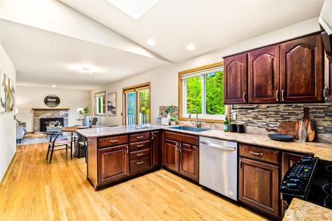 7116 NE 168th Street Kenmore WA 98028