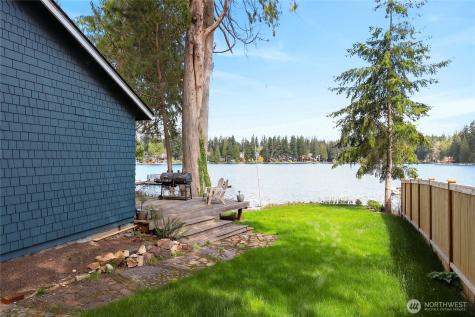 2712 222nd Avenue SE Sammamish WA 98075