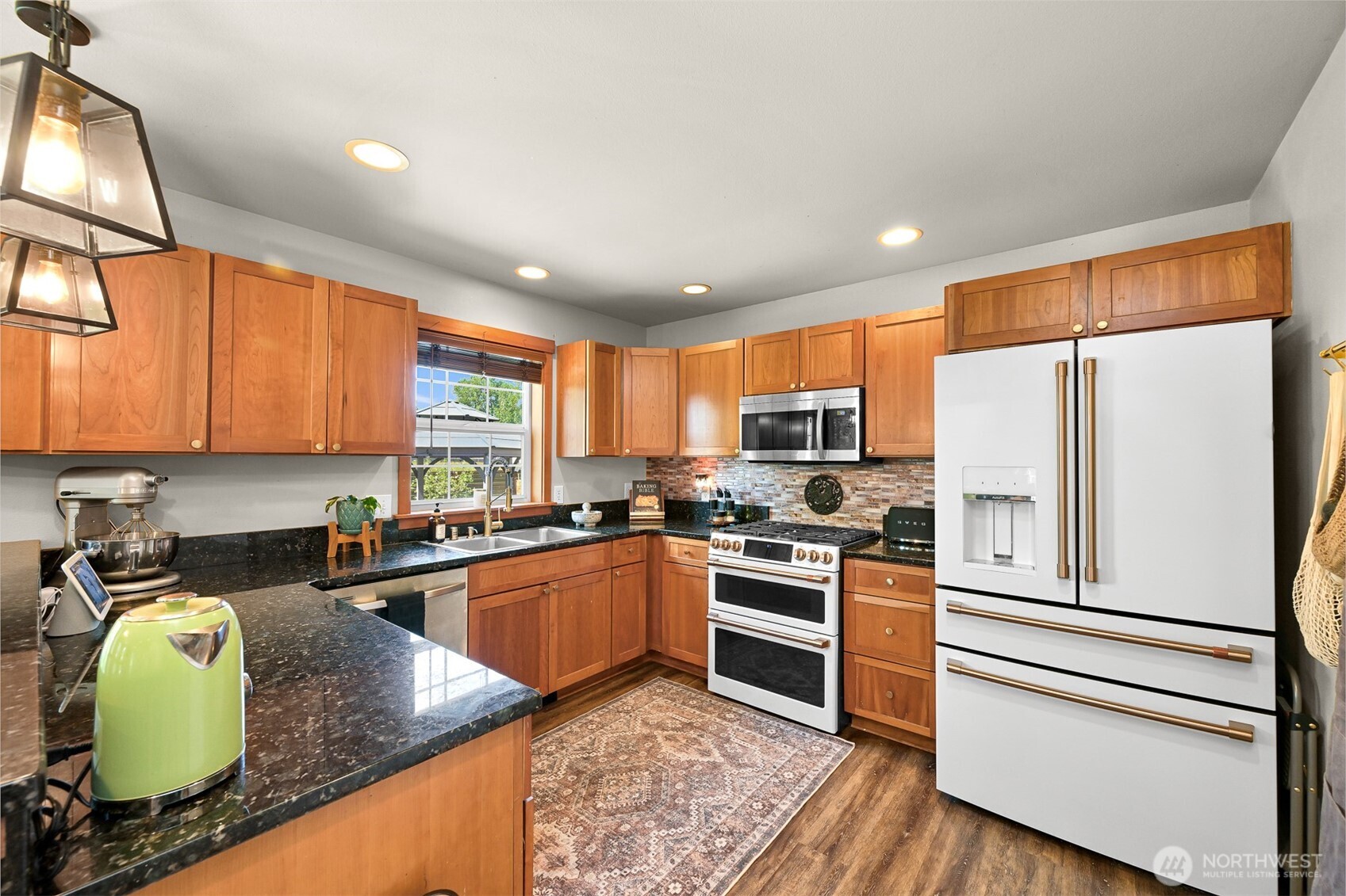 301 Christopher Lane Everson WA 98247