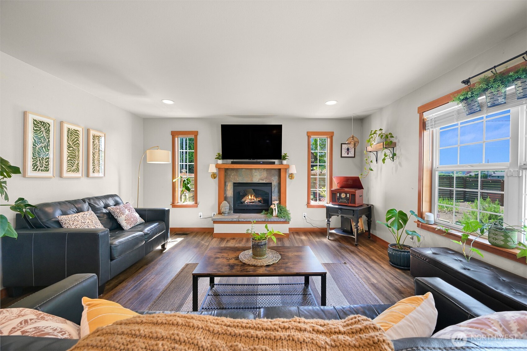 301 Christopher Lane Everson WA 98247