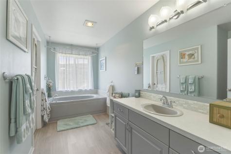 2837 Riviera Boulevard Malaga WA 98828