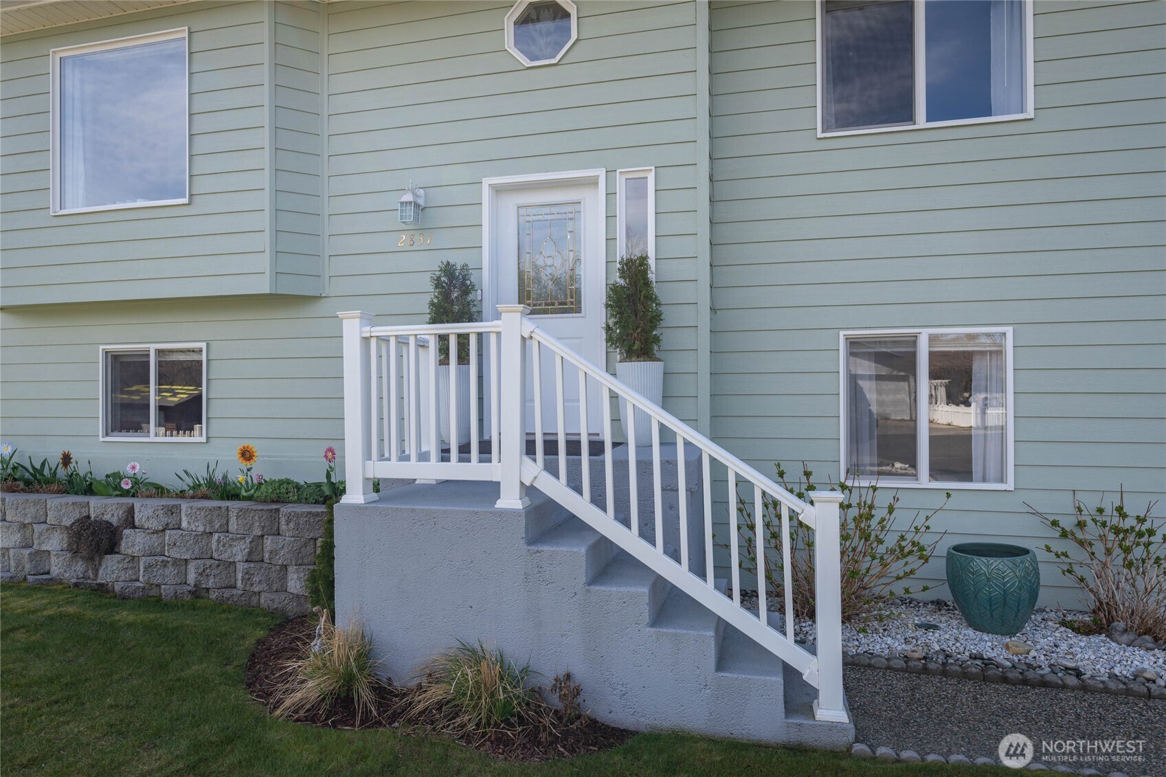 2837 Riviera Boulevard Malaga WA 98828