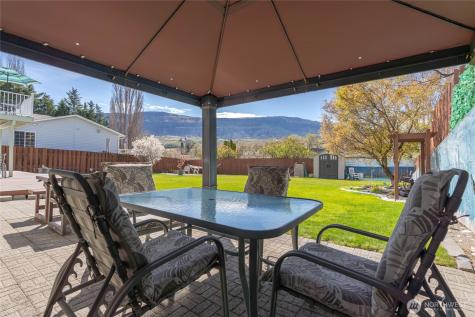 2837 Riviera Boulevard Malaga WA 98828