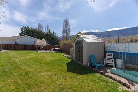 2837 Riviera Boulevard Malaga WA 98828