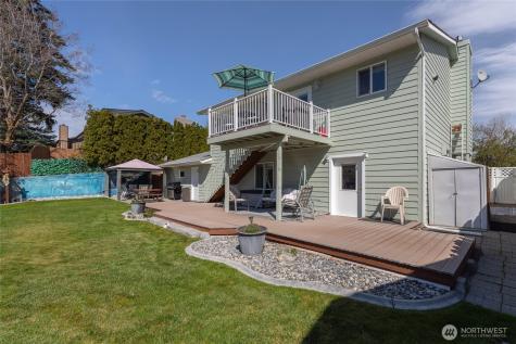2837 Riviera Boulevard Malaga WA 98828
