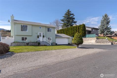 2837 Riviera Boulevard Malaga WA 98828