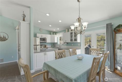2837 Riviera Boulevard Malaga WA 98828