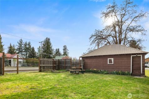 416 W Fifth Street Cle Elum WA 98922