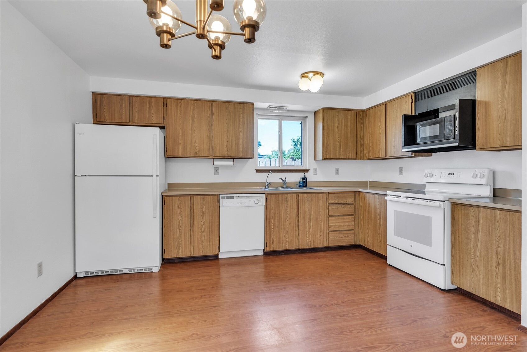 1204 31st St NE Auburn WA 98002