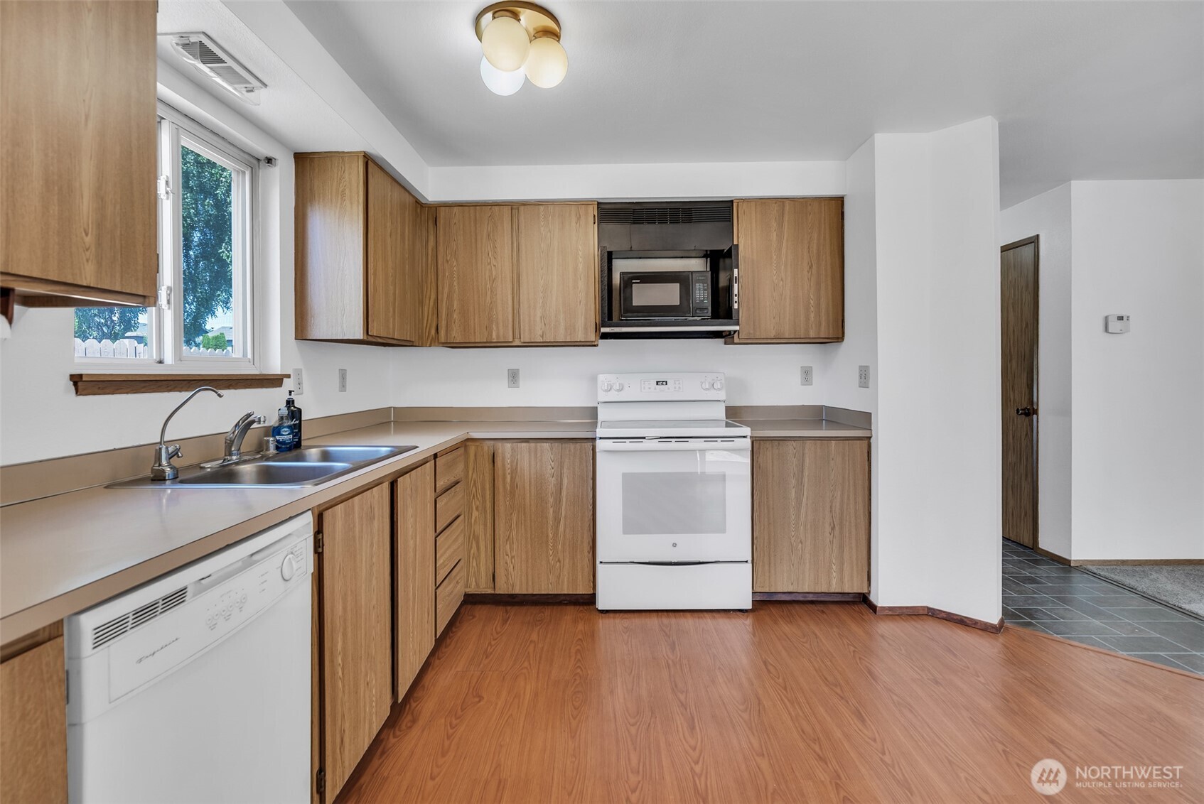 1204 31st St NE Auburn WA 98002