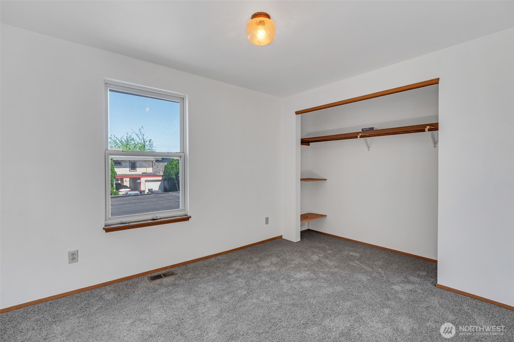 1204 31st St NE Auburn WA 98002