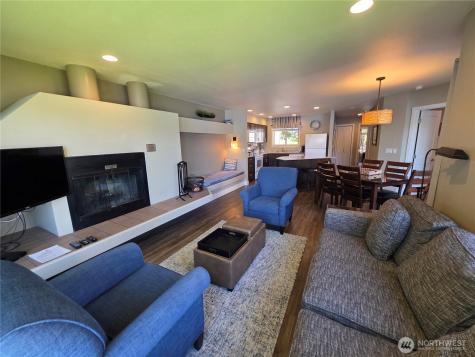 1 Beach 585-f Manson WA 98831