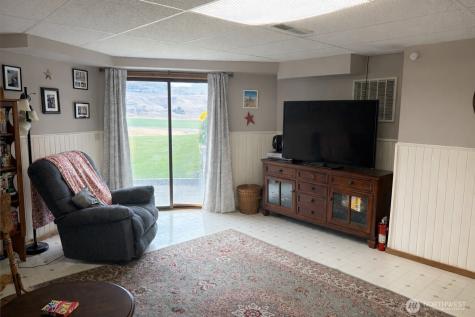8 Mundinger Lane Omak WA 98841