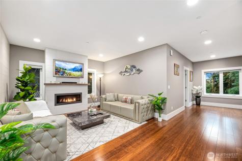 1312 211th Avenue NE Sammamish WA 98074