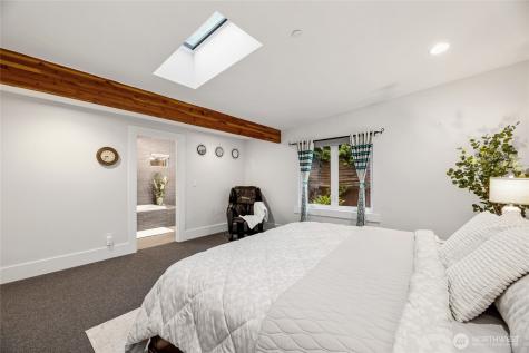 1312 211th Avenue NE Sammamish WA 98074