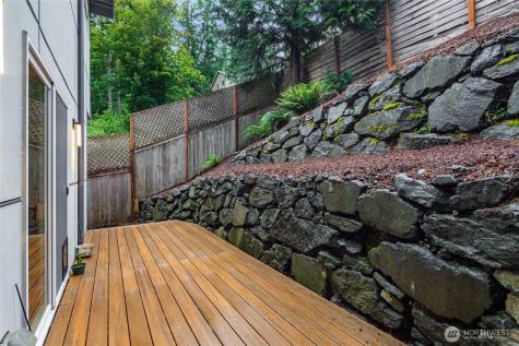 1312 211th Avenue NE Sammamish WA 98074