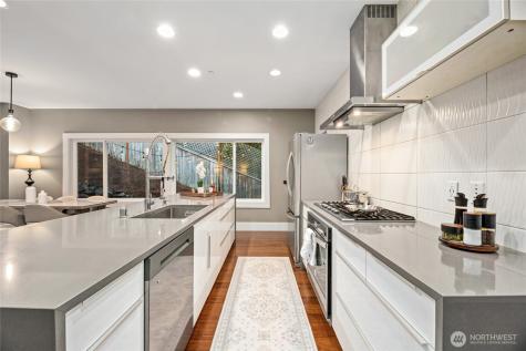 1312 211th Avenue NE Sammamish WA 98074