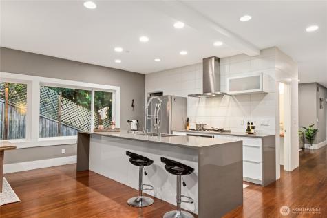 1312 211th Avenue NE Sammamish WA 98074