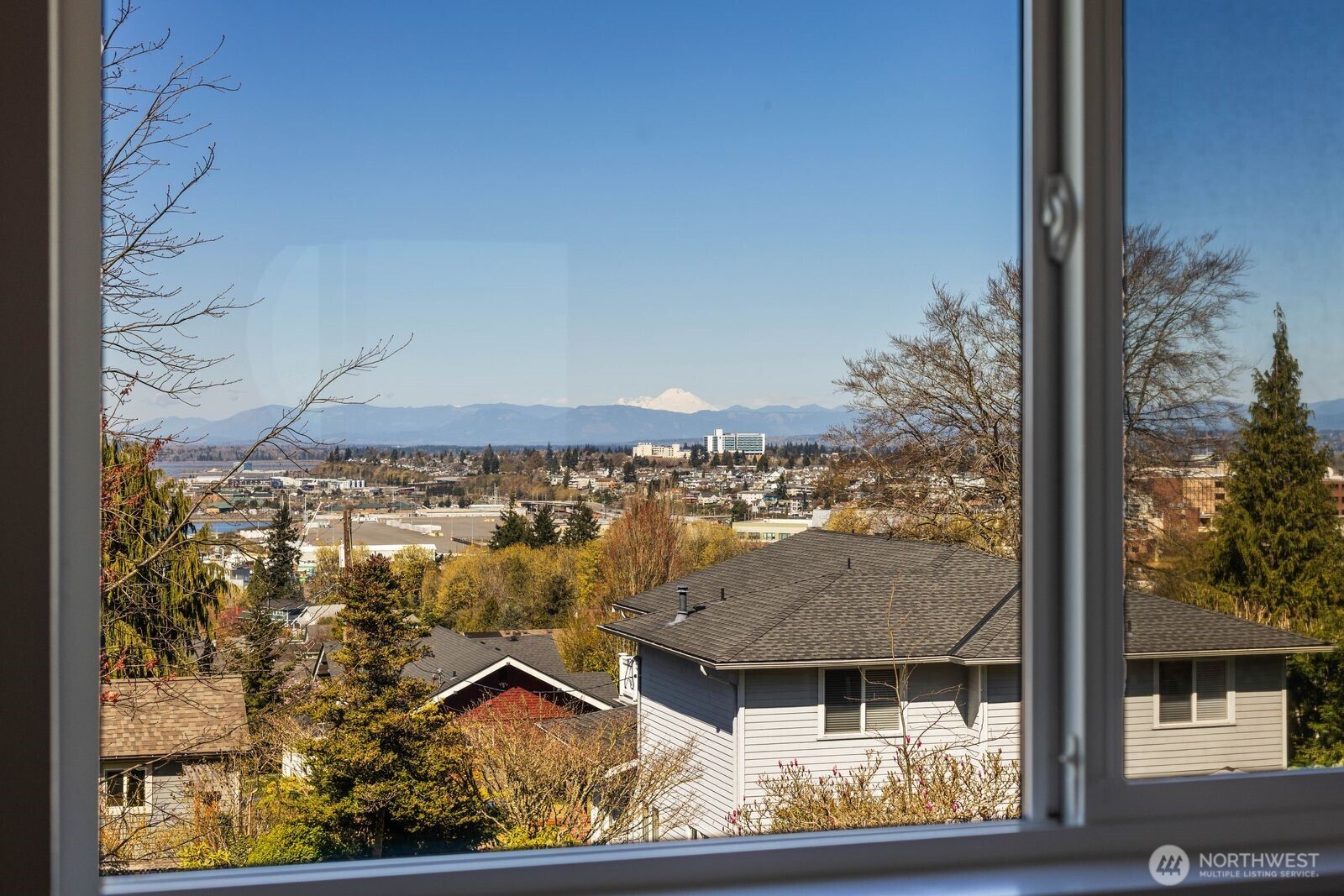 3425 Bell Avenue Everett WA 98201