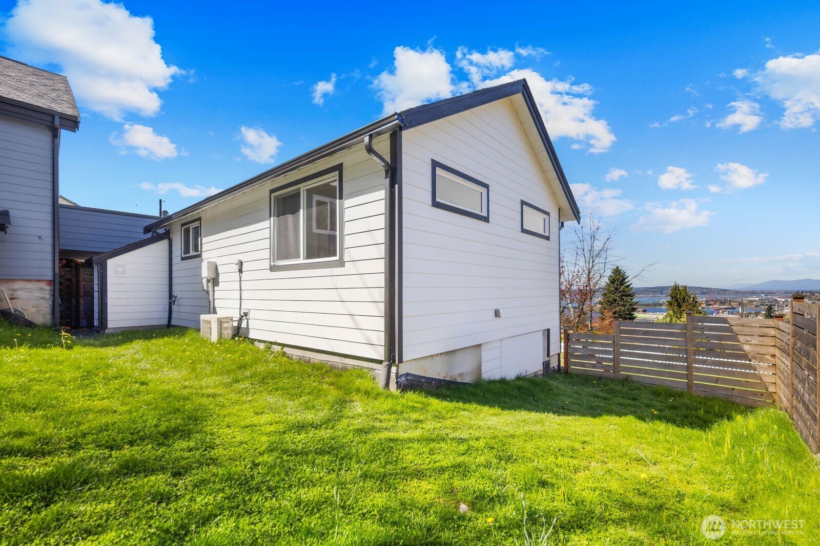 3425 Bell Avenue Everett WA 98201