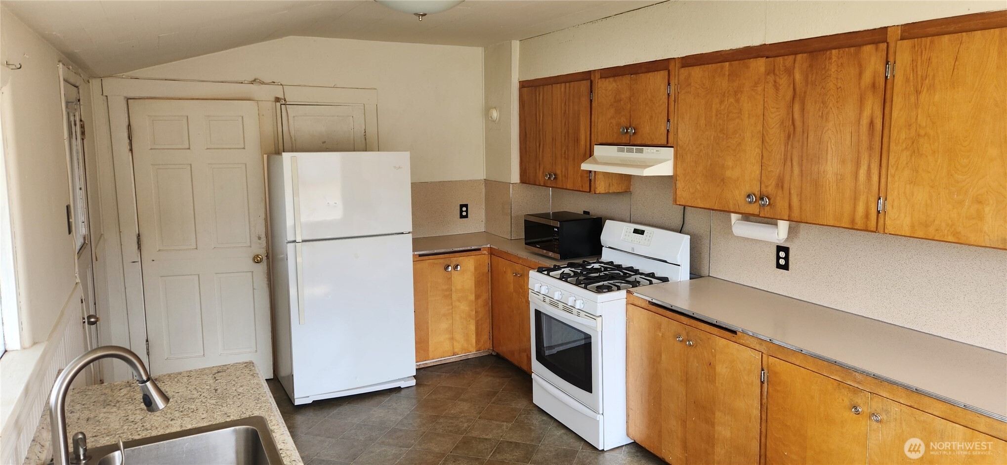 1224 Maple Street Everett WA 98201