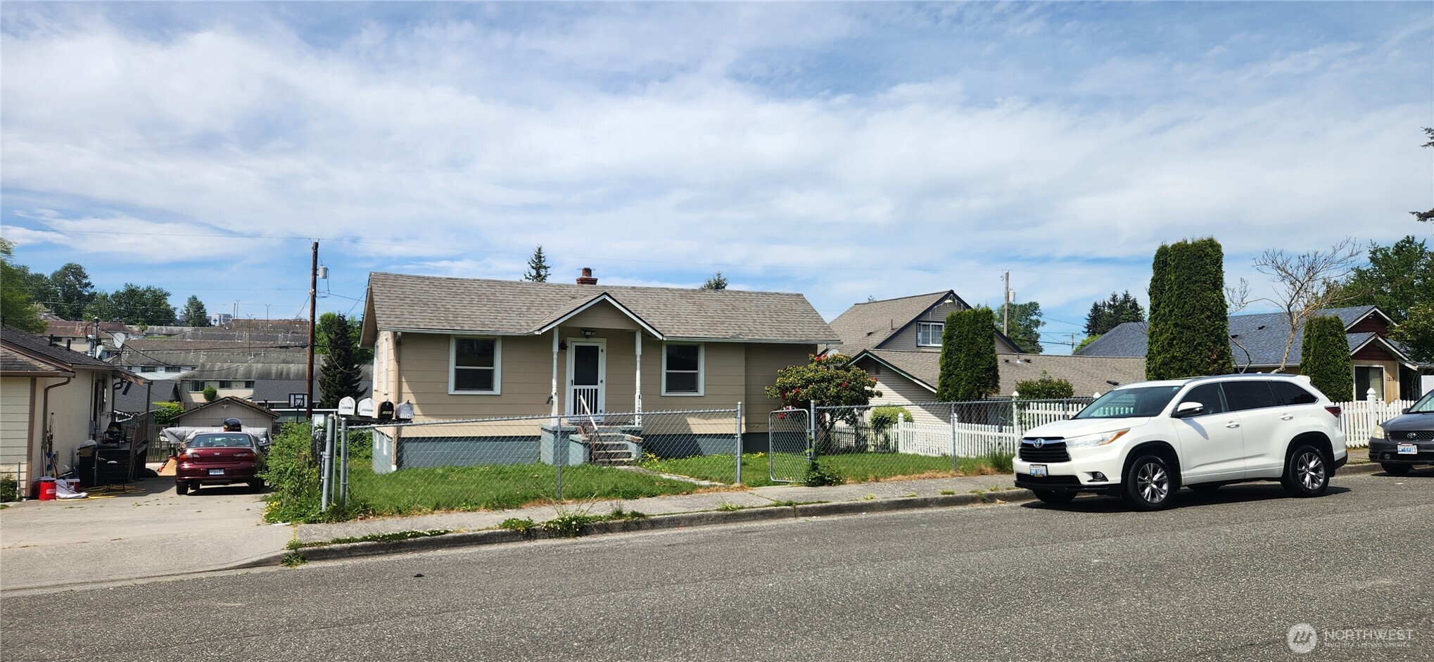 1224 Maple Street Everett WA 98201