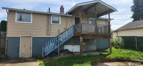 1224 Maple Street Everett WA 98201