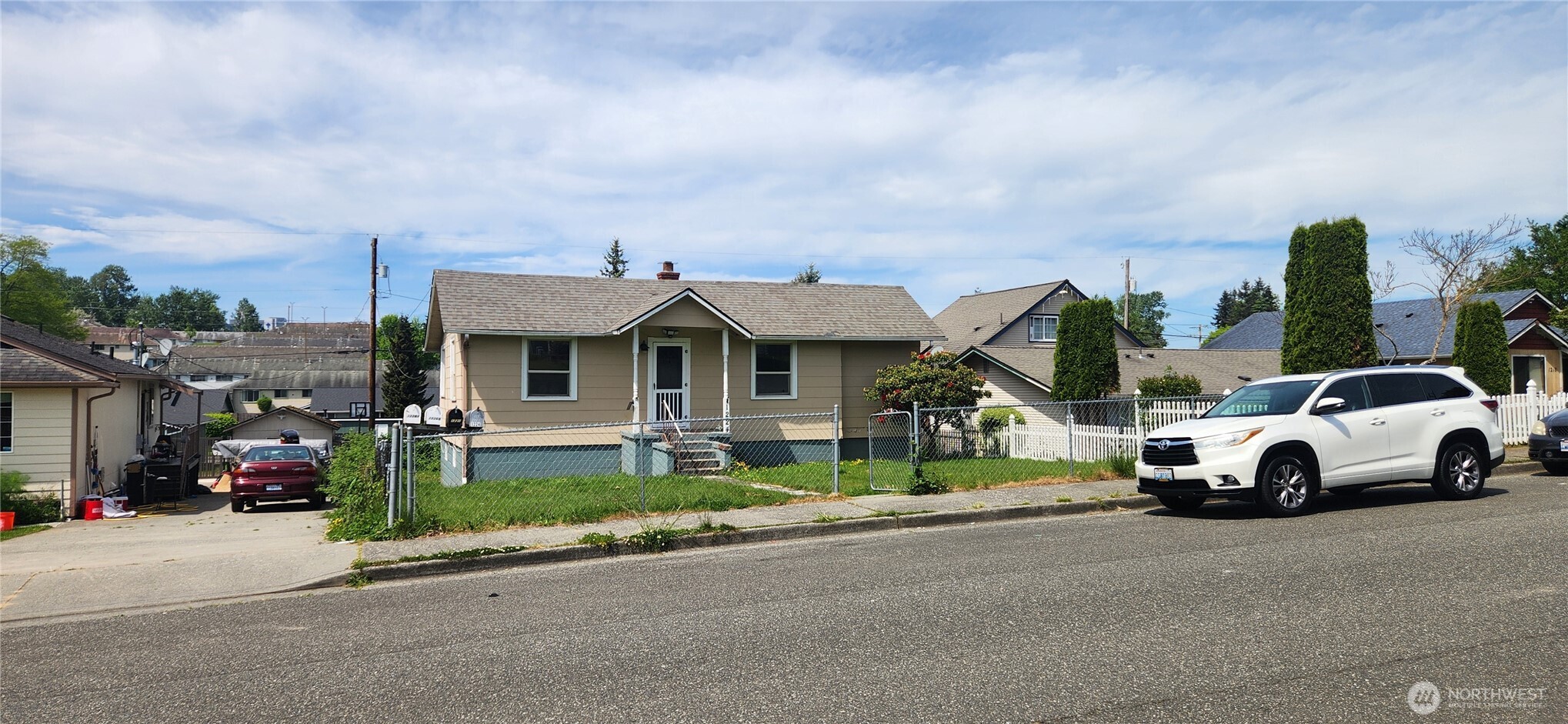 1224 Maple Street Everett WA 98201