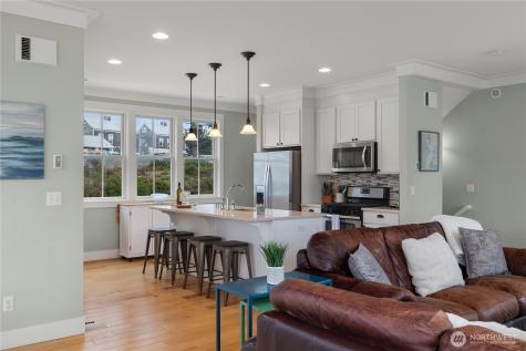 78 Pacifica Lane Pacific Beach WA 98571