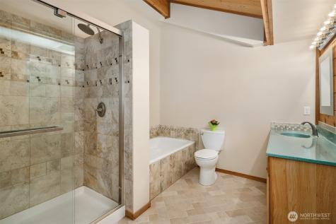7717 252nd Avenue NE Redmond WA 98053