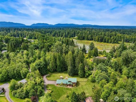 7717 252nd Avenue NE Redmond WA 98053