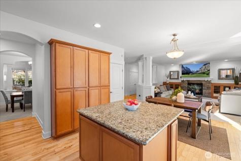 5221 NE 7th Place Renton WA 98059