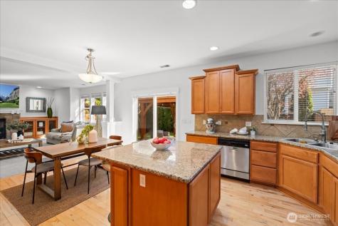 5221 NE 7th Place Renton WA 98059